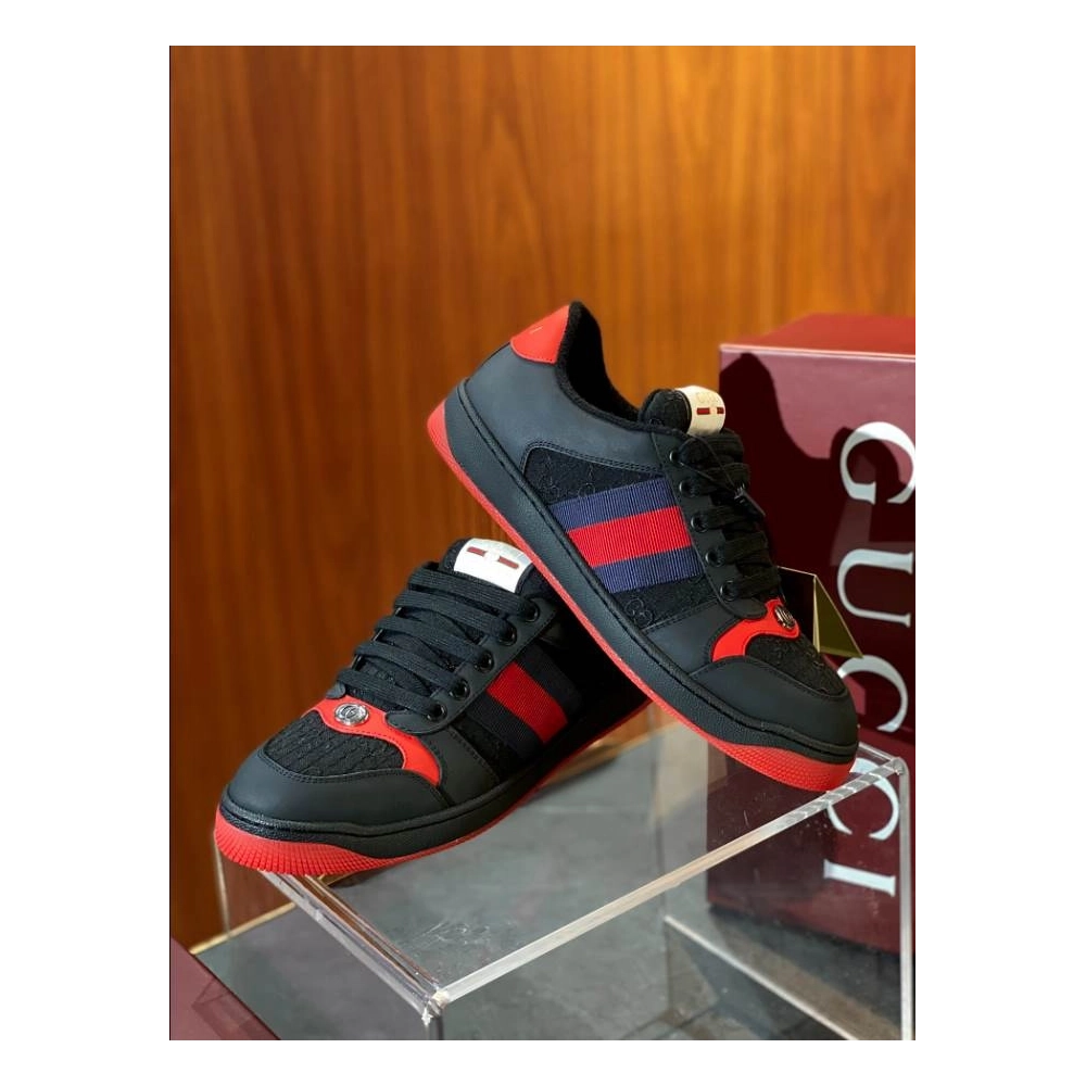 FashionStatement,GUCCI,IconicStyle,ItalianCraftsmanship,LuxuryFootwear,SNEAKER