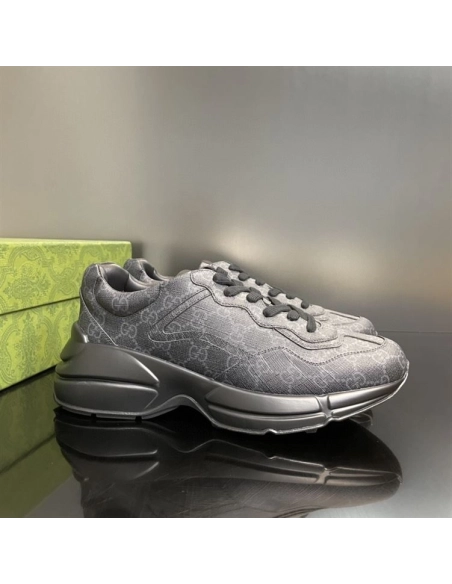 FashionStatement,GUCCI,IconicStyle,ItalianCraftsmanship,LuxuryFootwear,SNEAKER