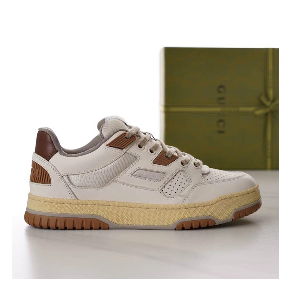 FashionStatement,GUCCI,IconicStyle,ItalianCraftsmanship,LuxuryFootwear,SNEAKER