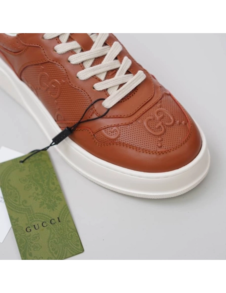 FashionStatement,GUCCI,IconicStyle,ItalianCraftsmanship,LuxuryFootwear,SNEAKER