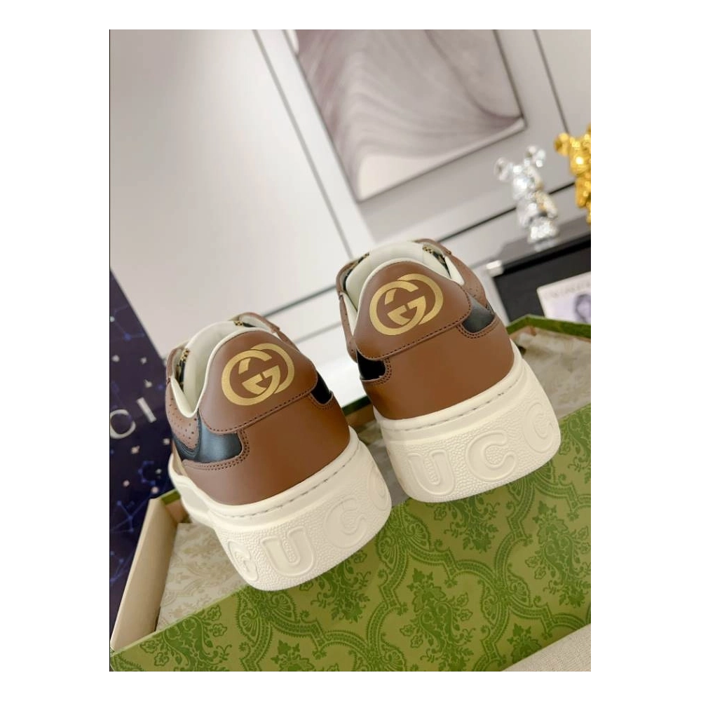 FashionStatement,GUCCI,IconicStyle,ItalianCraftsmanship,LuxuryFootwear,SNEAKER