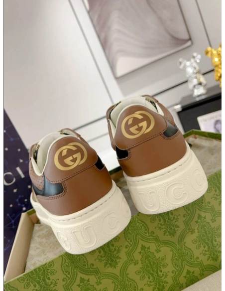 FashionStatement,GUCCI,IconicStyle,ItalianCraftsmanship,LuxuryFootwear,SNEAKER