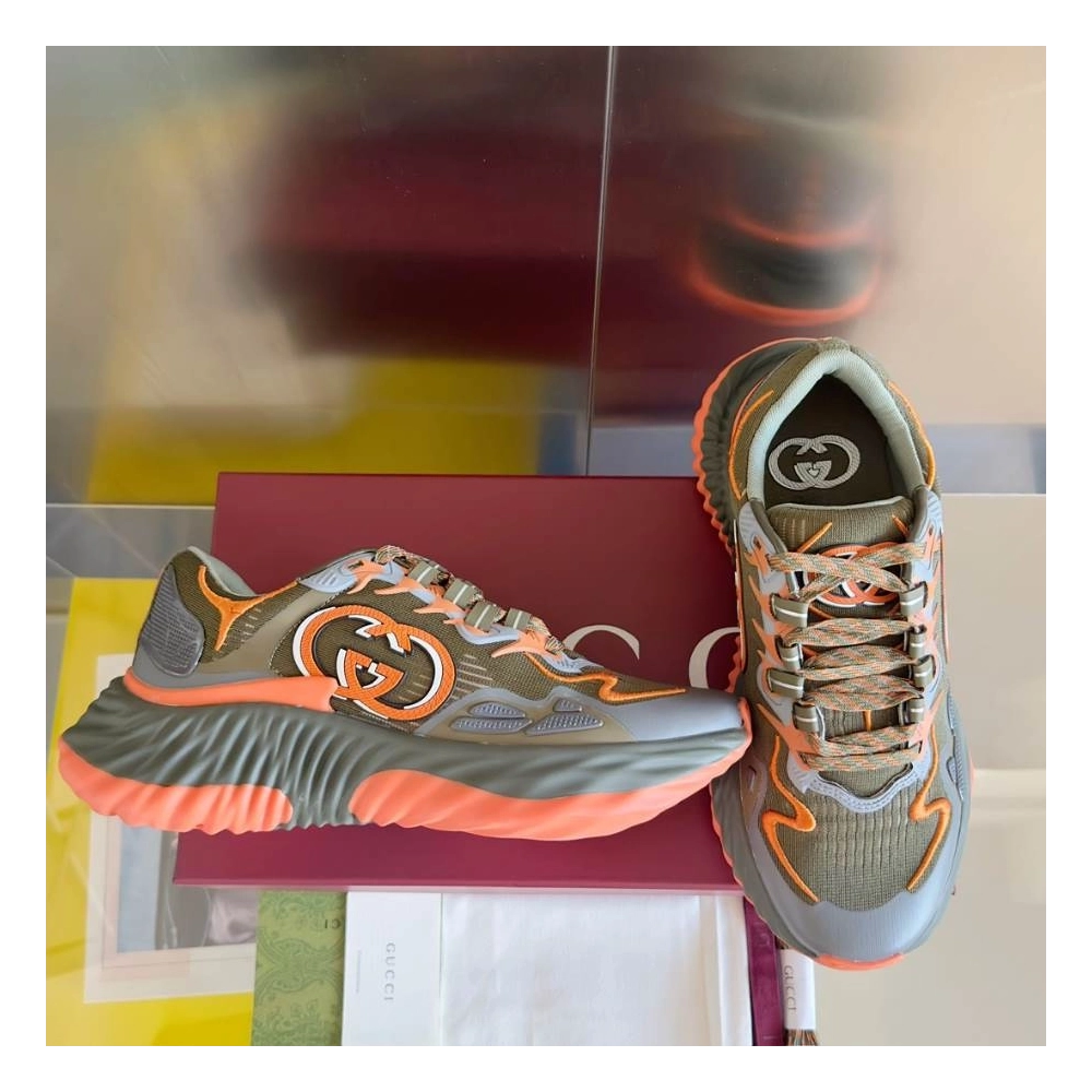 FashionStatement,GUCCI,IconicStyle,ItalianCraftsmanship,LuxuryFootwear,SNEAKER