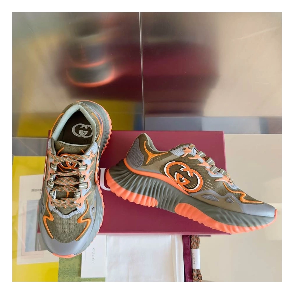 FashionStatement,GUCCI,IconicStyle,ItalianCraftsmanship,LuxuryFootwear,SNEAKER