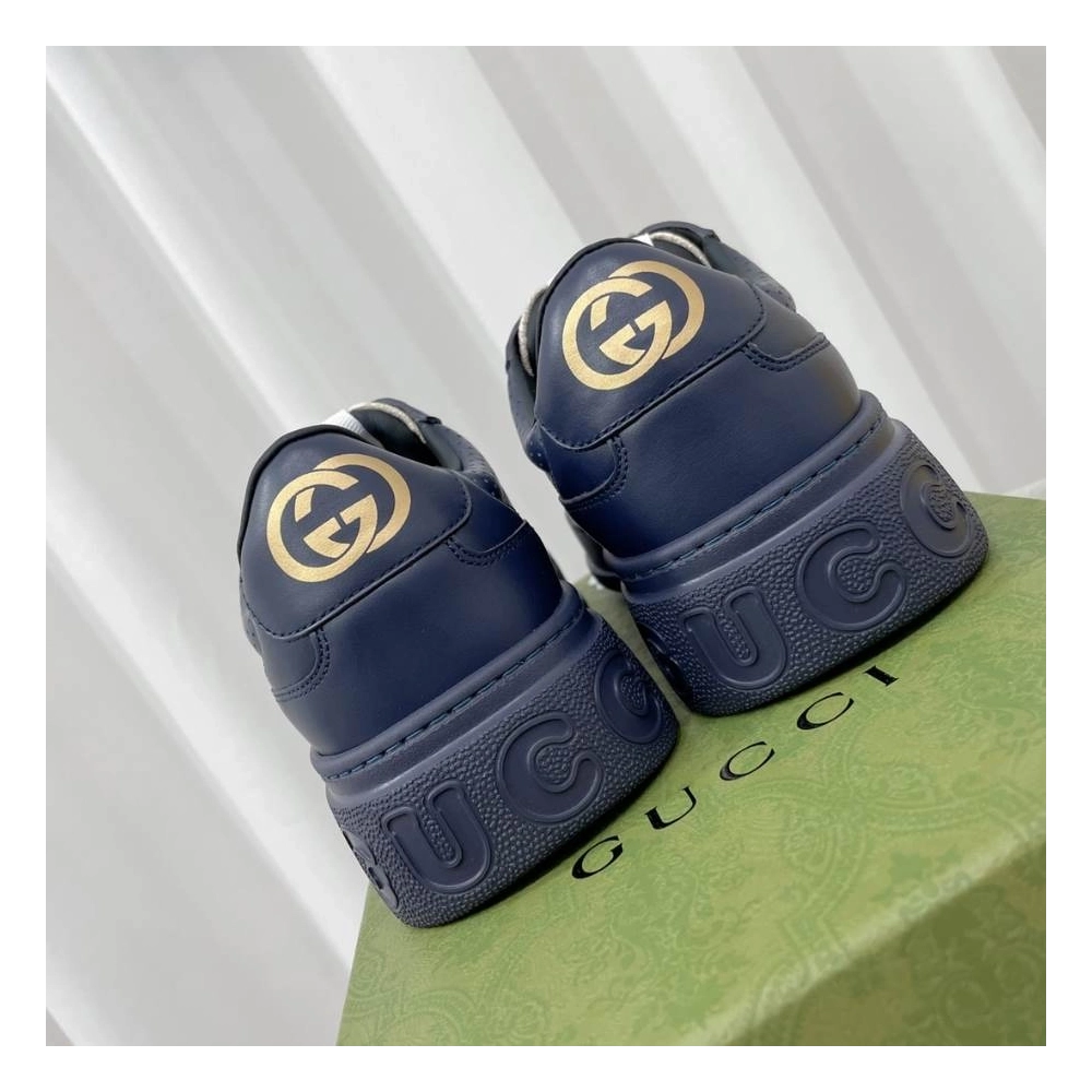 FashionStatement,GUCCI,IconicStyle,ItalianCraftsmanship,LuxuryFootwear,SNEAKER