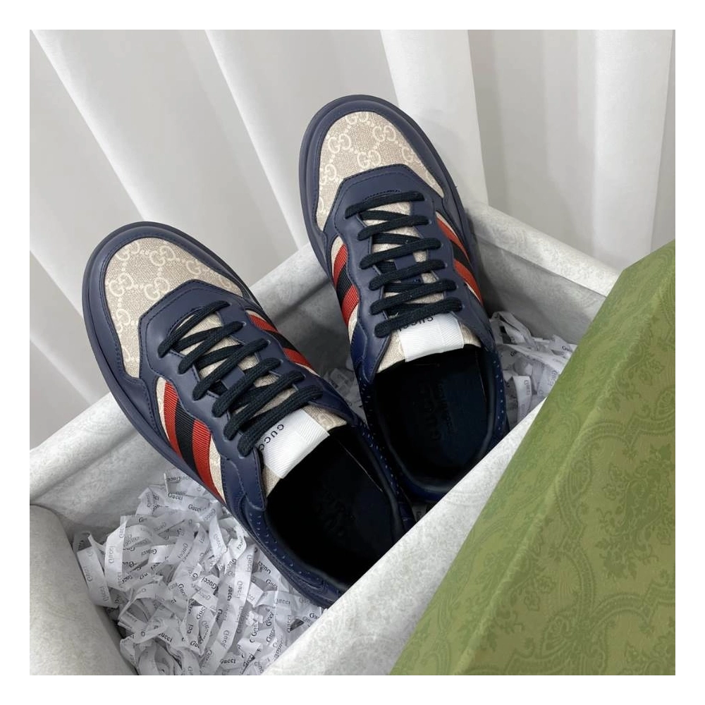 FashionStatement,GUCCI,IconicStyle,ItalianCraftsmanship,LuxuryFootwear,SNEAKER