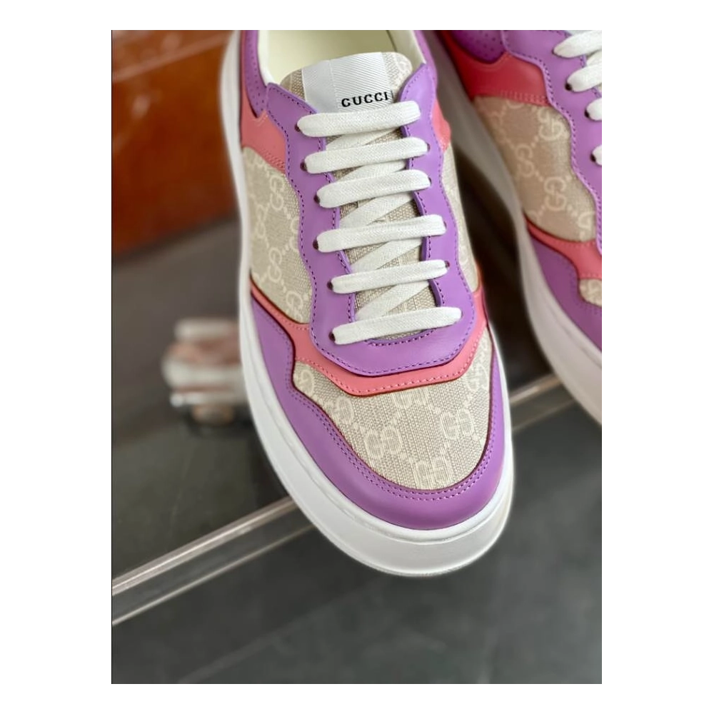 FashionStatement,GUCCI,IconicStyle,ItalianCraftsmanship,LuxuryFootwear,SNEAKER