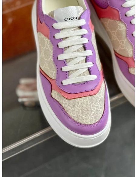 FashionStatement,GUCCI,IconicStyle,ItalianCraftsmanship,LuxuryFootwear,SNEAKER