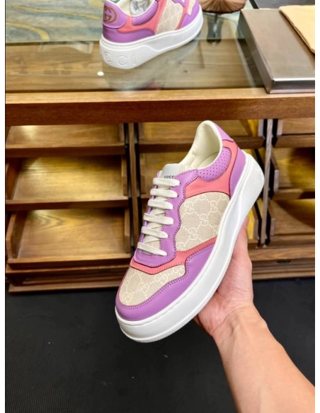 FashionStatement,GUCCI,IconicStyle,ItalianCraftsmanship,LuxuryFootwear,SNEAKER