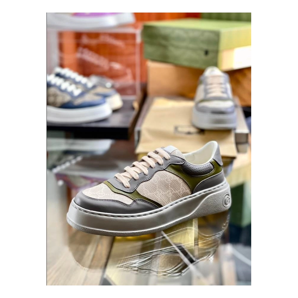 FashionStatement,GUCCI,IconicStyle,ItalianCraftsmanship,LuxuryFootwear,SNEAKER