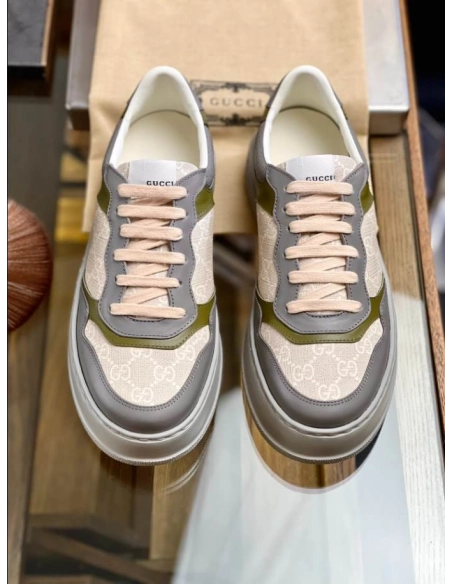 FashionStatement,GUCCI,IconicStyle,ItalianCraftsmanship,LuxuryFootwear,SNEAKER