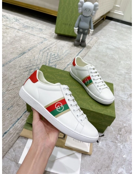 GUCCI,Lowtop,LuxuryFootwear,SNEAKER