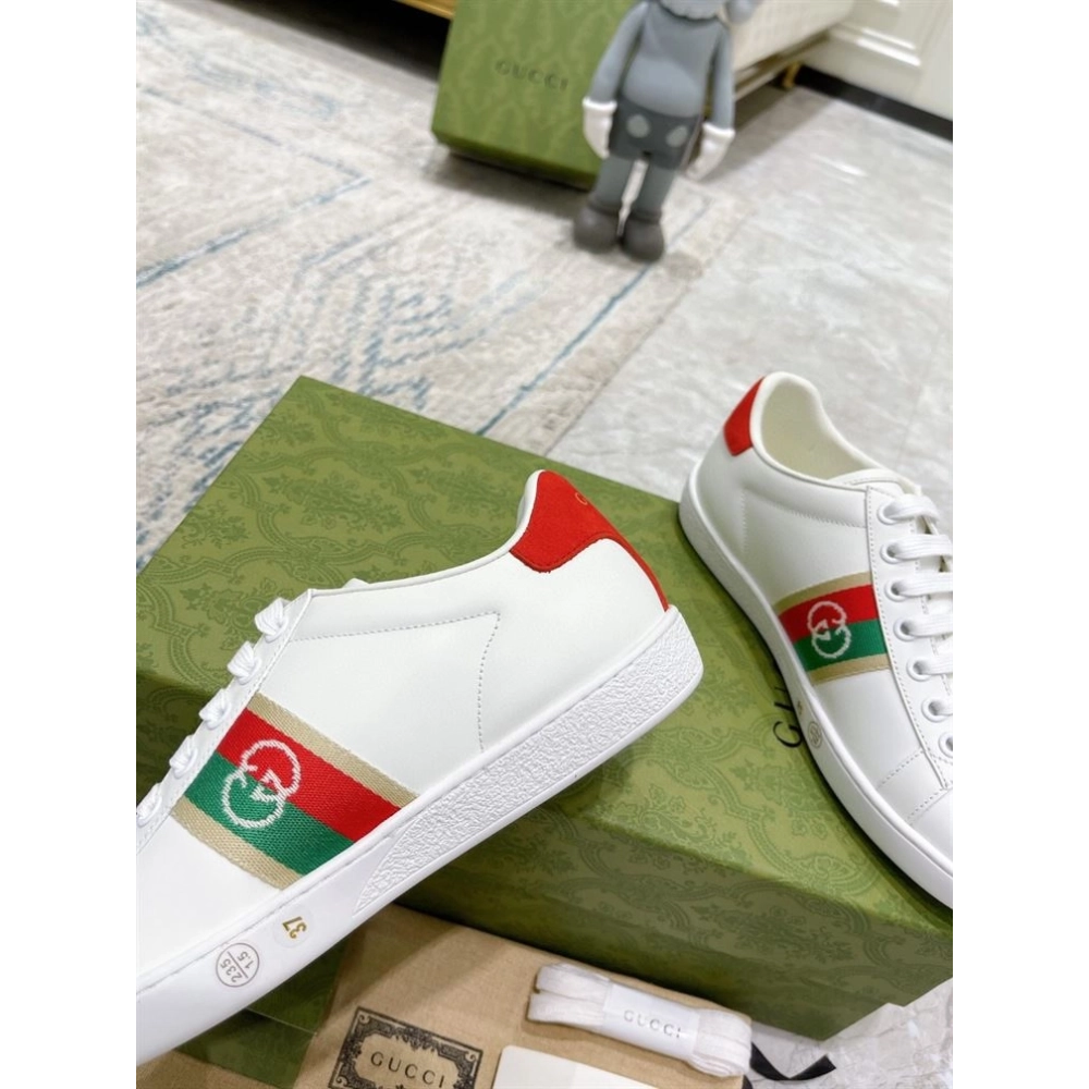 GUCCI,Lowtop,LuxuryFootwear,SNEAKER