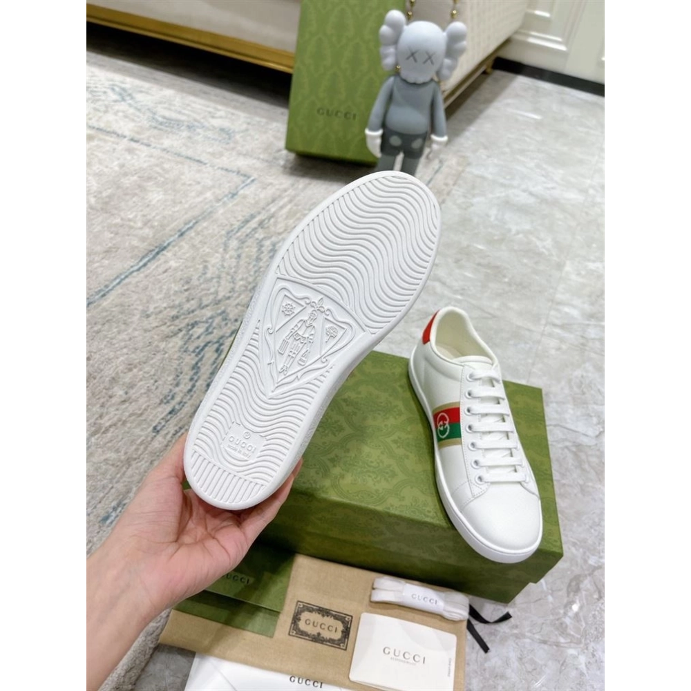 GUCCI,Lowtop,LuxuryFootwear,SNEAKER