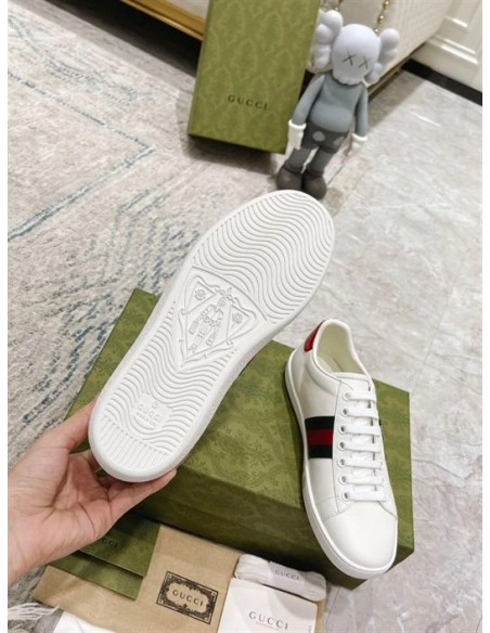 GUCCI,Lowtop,LuxuryFootwear,SNEAKER