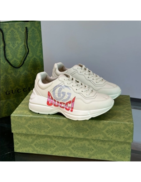 FashionStatement,GUCCI,IconicStyle,ItalianCraftsmanship,LuxuryFootwear,SNEAKER