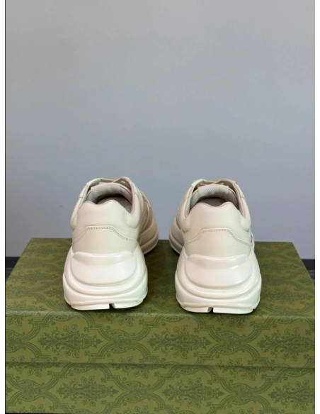 FashionStatement,GUCCI,IconicStyle,ItalianCraftsmanship,LuxuryFootwear,SNEAKER