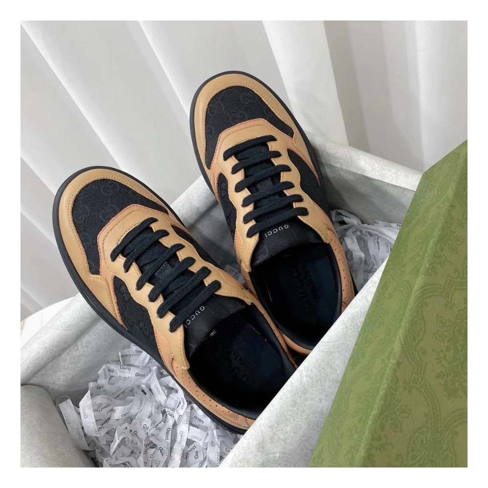 FashionStatement,GUCCI,IconicStyle,ItalianCraftsmanship,LuxuryFootwear,SNEAKER