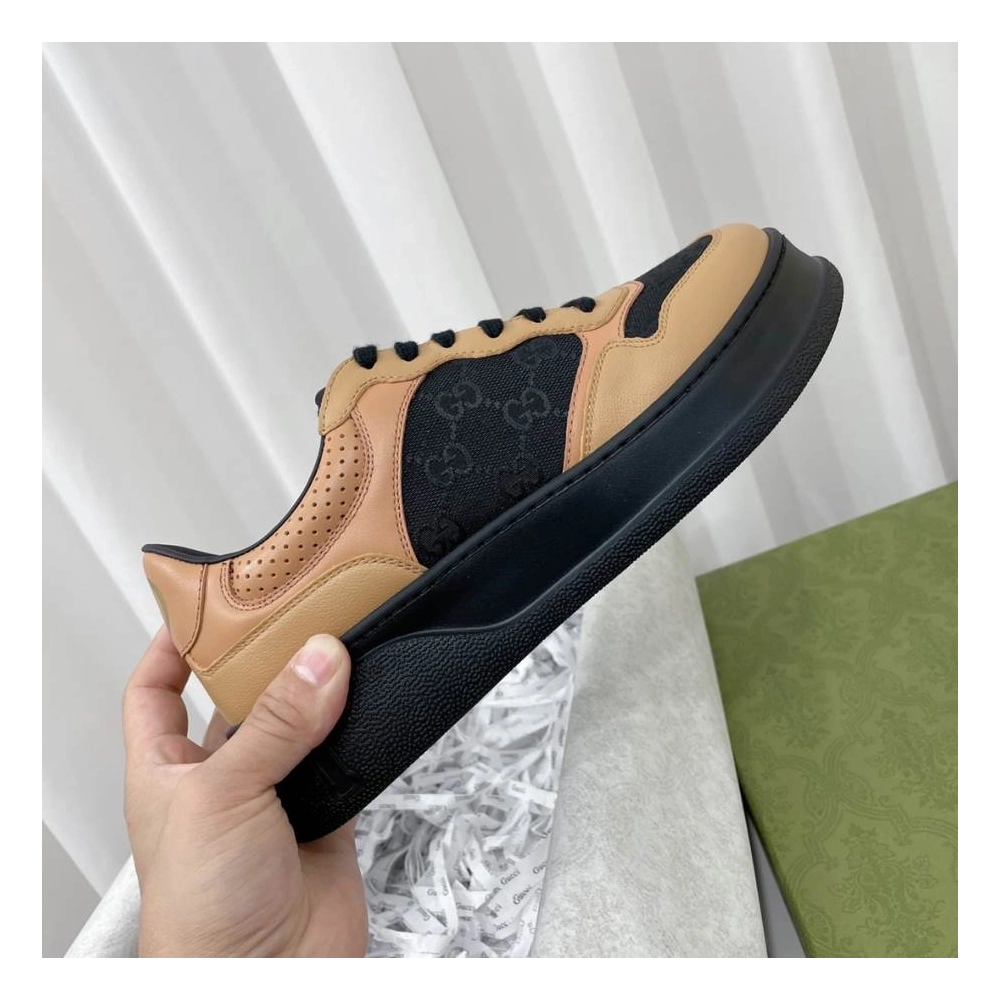 FashionStatement,GUCCI,IconicStyle,ItalianCraftsmanship,LuxuryFootwear,SNEAKER