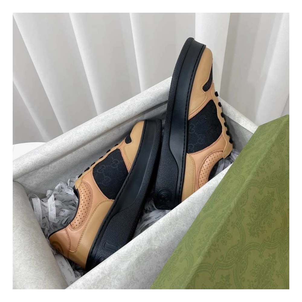 FashionStatement,GUCCI,IconicStyle,ItalianCraftsmanship,LuxuryFootwear,SNEAKER