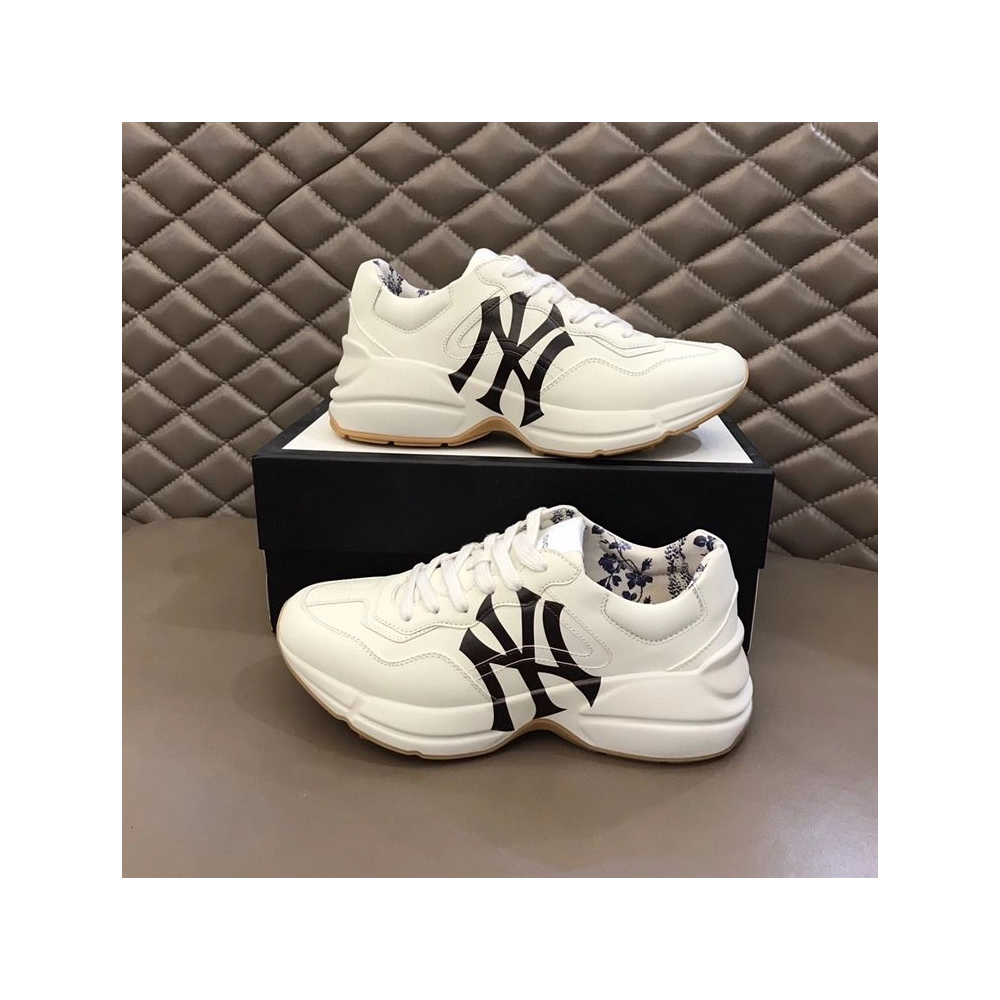 FashionStatement,GUCCI,IconicStyle,ItalianCraftsmanship,LuxuryFootwear,SNEAKER