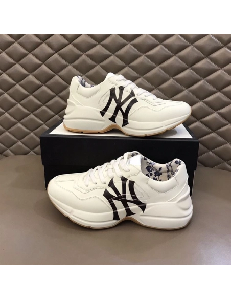 FashionStatement,GUCCI,IconicStyle,ItalianCraftsmanship,LuxuryFootwear,SNEAKER