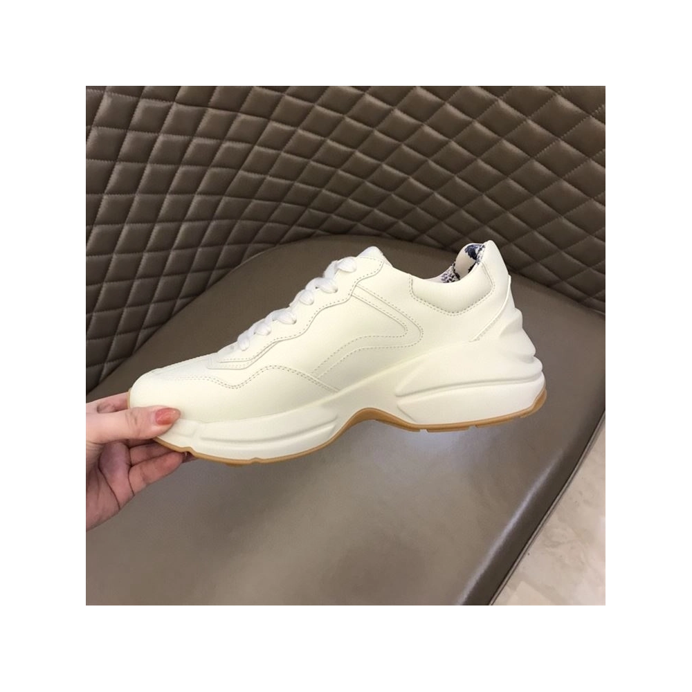FashionStatement,GUCCI,IconicStyle,ItalianCraftsmanship,LuxuryFootwear,SNEAKER