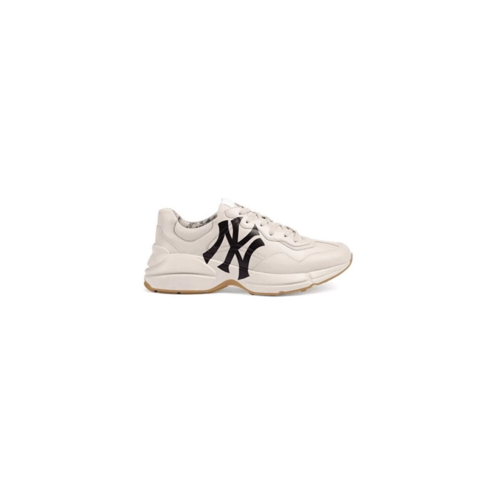 FashionStatement,GUCCI,IconicStyle,ItalianCraftsmanship,LuxuryFootwear,SNEAKER