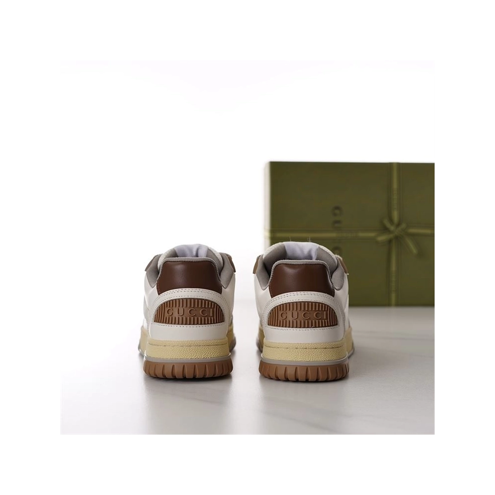 FashionStatement,GUCCI,IconicStyle,ItalianCraftsmanship,LuxuryFootwear,SNEAKER