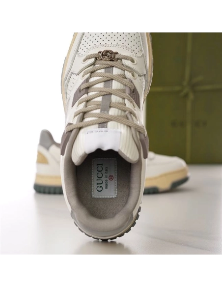 FashionStatement,GUCCI,IconicStyle,ItalianCraftsmanship,LuxuryFootwear,SNEAKER