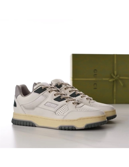 FashionStatement,IconicStyle,ItalianCraftsmanship,LuxuryFootwear,SNEAKER