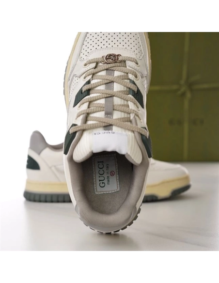 FashionStatement,IconicStyle,ItalianCraftsmanship,LuxuryFootwear,SNEAKER