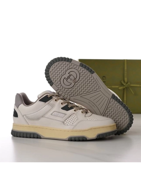 FashionStatement,IconicStyle,ItalianCraftsmanship,LuxuryFootwear,SNEAKER