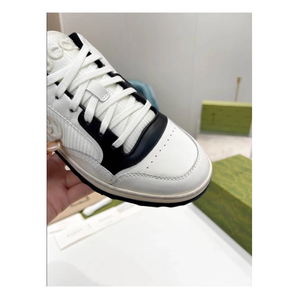 FashionStatement,GUCCI,IconicStyle,ItalianCraftsmanship,LuxuryFootwear,SNEAKER