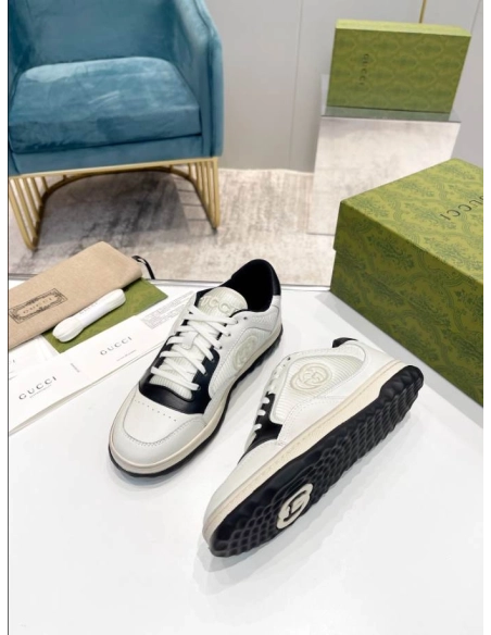 FashionStatement,GUCCI,IconicStyle,ItalianCraftsmanship,LuxuryFootwear,SNEAKER