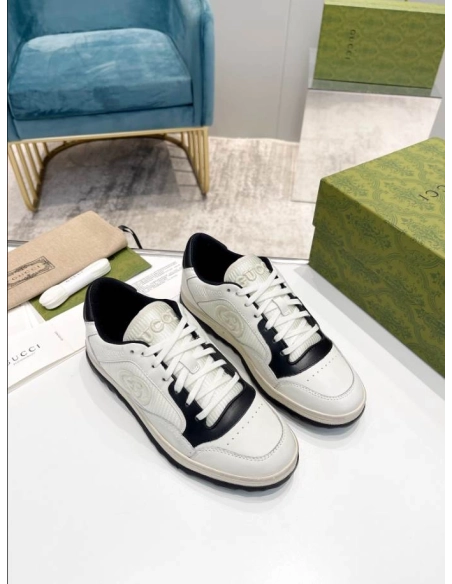 FashionStatement,GUCCI,IconicStyle,ItalianCraftsmanship,LuxuryFootwear,SNEAKER