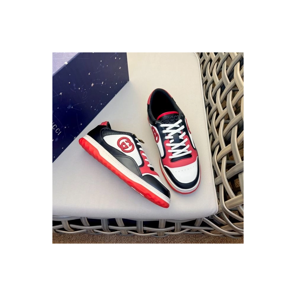 FashionStatement,GUCCI,IconicStyle,ItalianCraftsmanship,LuxuryFootwear,SNEAKER