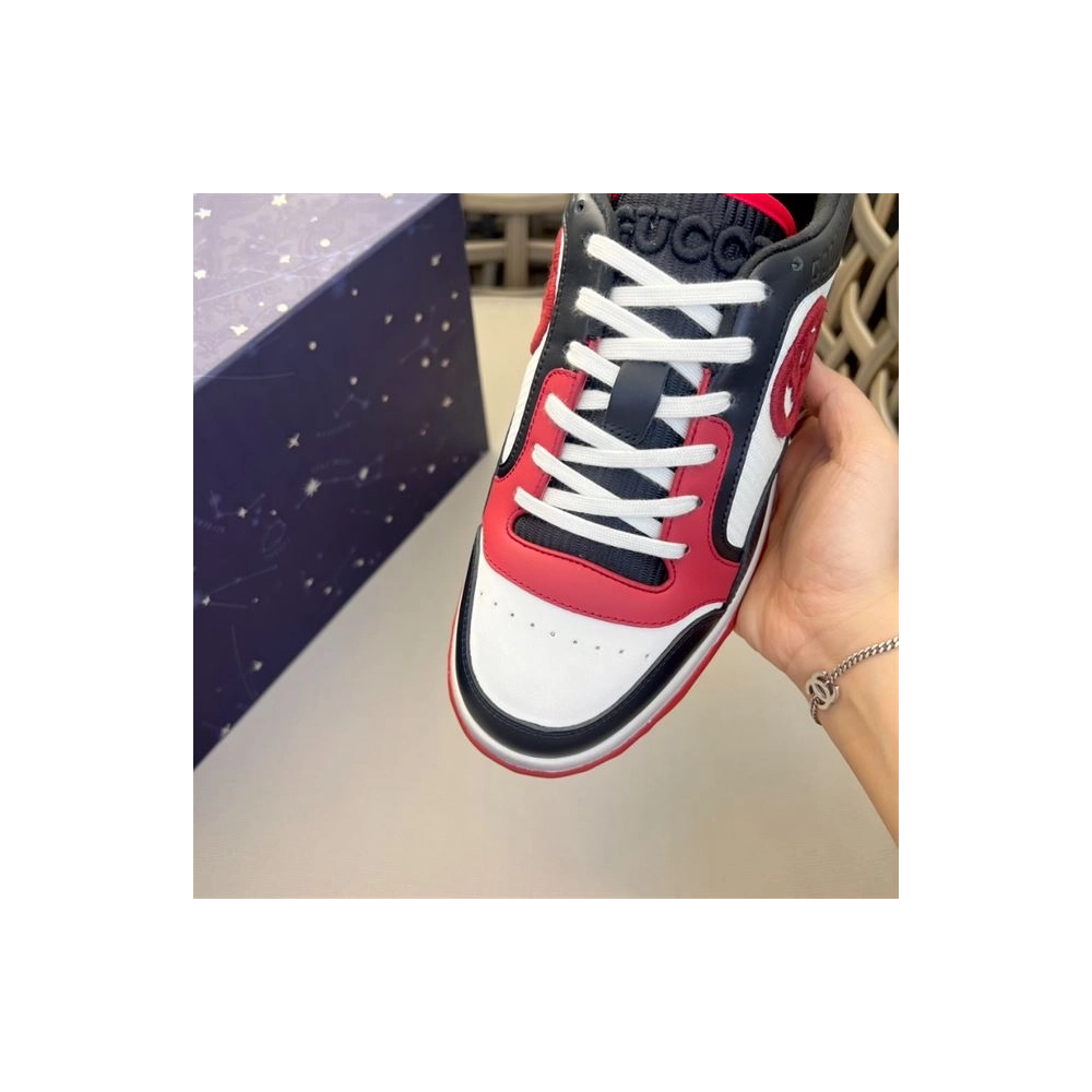 FashionStatement,GUCCI,IconicStyle,ItalianCraftsmanship,LuxuryFootwear,SNEAKER