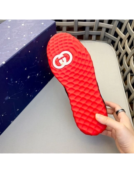 FashionStatement,GUCCI,IconicStyle,ItalianCraftsmanship,LuxuryFootwear,SNEAKER