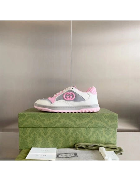 FashionStatement,GUCCI,IconicStyle,ItalianCraftsmanship,LuxuryFootwear,SNEAKER