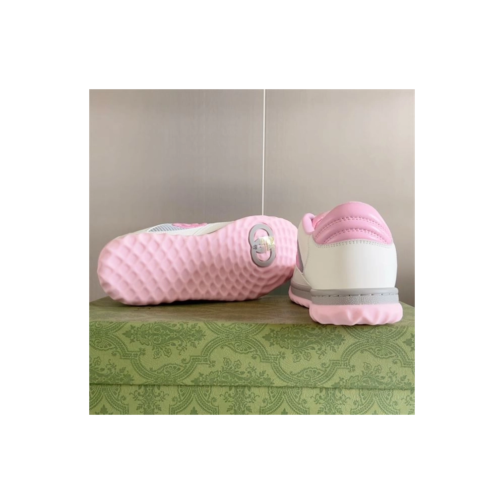 FashionStatement,GUCCI,IconicStyle,ItalianCraftsmanship,LuxuryFootwear,SNEAKER