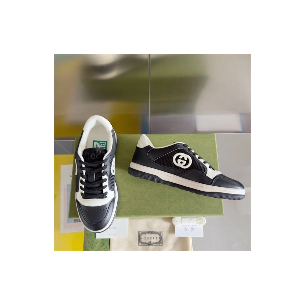 FashionStatement,GUCCI,IconicStyle,ItalianCraftsmanship,LuxuryFootwear,SNEAKER