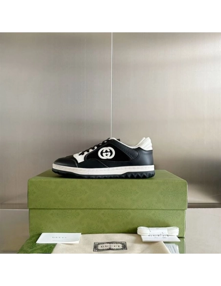 FashionStatement,GUCCI,IconicStyle,ItalianCraftsmanship,LuxuryFootwear,SNEAKER