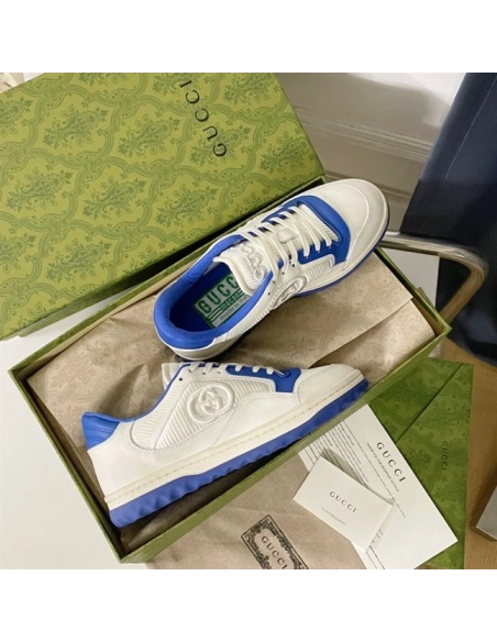 FashionStatement,GUCCI,IconicStyle,ItalianCraftsmanship,LuxuryFootwear,SNEAKER