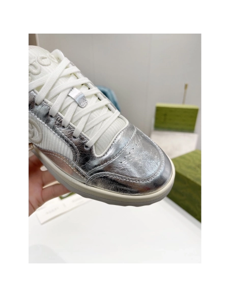 FashionStatement,GUCCI,IconicStyle,ItalianCraftsmanship,LuxuryFootwear,SNEAKER