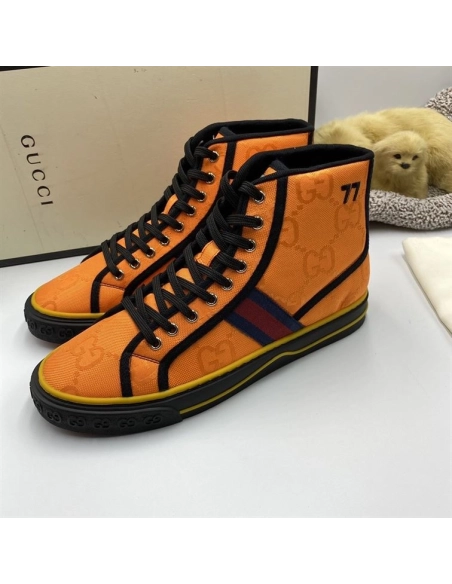 GUCCI,IconicStyle,ItalianCraftsmanship,LOW-TOP,LuxuryFootwear,SNEAKER