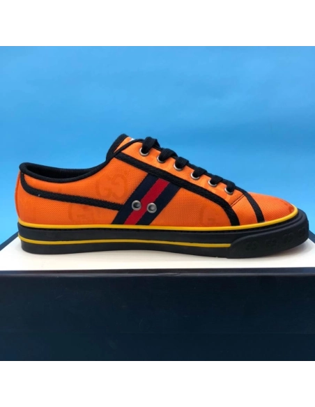 FashionStatement,GUCCI,IconicStyle,ItalianCraftsmanship,LuxuryFootwear,SNEAKER