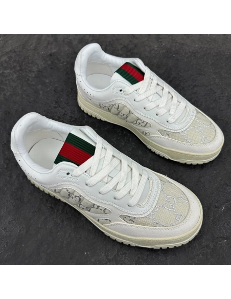 FashionStatement,GUCCI,IconicStyle,ItalianCraftsmanship,LuxuryFootwear,SNEAKER