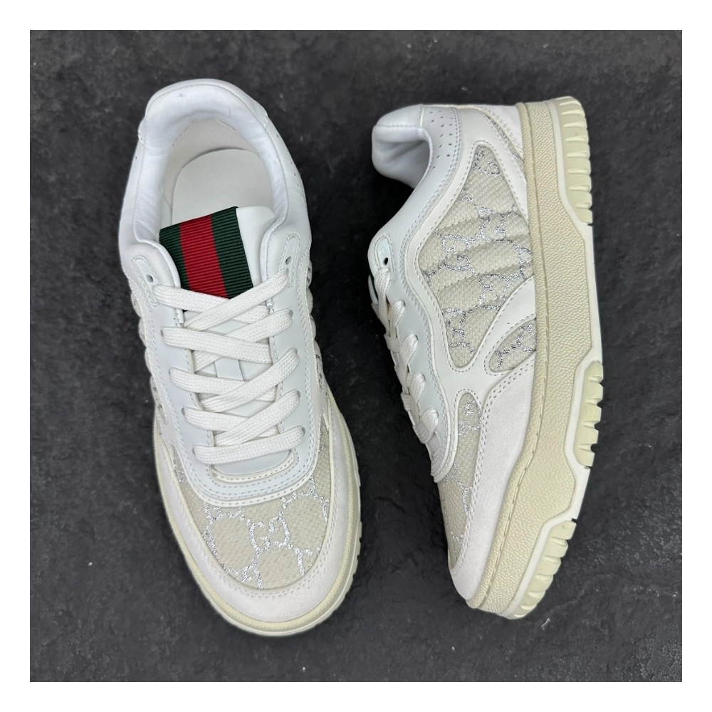 FashionStatement,GUCCI,IconicStyle,ItalianCraftsmanship,LuxuryFootwear,SNEAKER