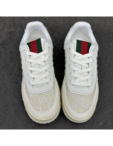 FashionStatement,GUCCI,IconicStyle,ItalianCraftsmanship,LuxuryFootwear,SNEAKER